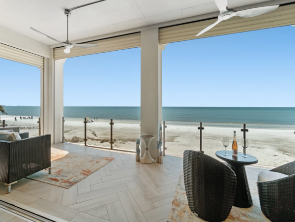 Beachfront Home in Fort Myers with Panoramic Gulf Views